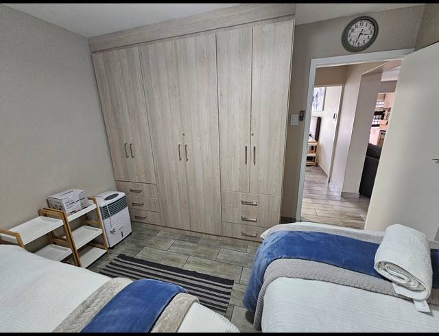 2 BEDROOM APARTMENT FOR SALE IN HARTENBOS CENTRAL